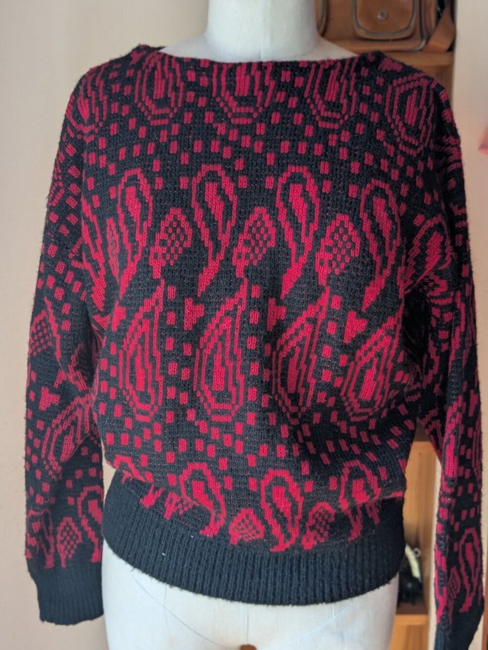 Vintage 90s EZ Spirit Black/Red Graphic Boatneck Sweater - Size Small